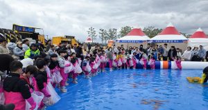 영덕대게축제 개막…경북, 봄 축제 릴레이로 관광 활기 되살린다
