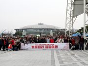 낙동강변 따라 번진 봄 인파… 안동 벚꽃축제 성황 개막