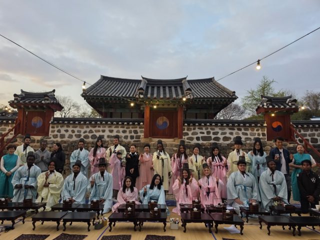 백제의 밤, 세계로 번졌다…부여 야행 3일간 관광객 발길 이어져