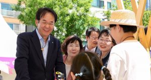 “놀면서 배우는 하루”…고양어린이박물관 10주년 축제에 가족 발길