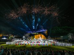 밀양강 수놓은 불꽃의 대서사…밀양아리랑대축제 밤하늘 달궜다