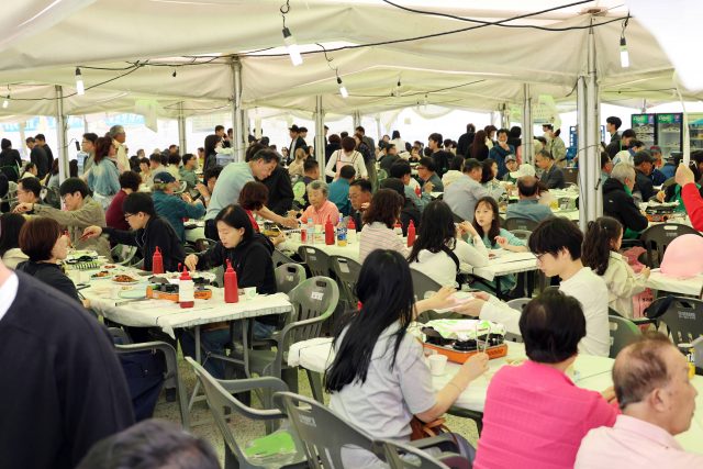 바다 향 가득 품은 장흥 수문항, 키조개 미식 축제 인파로 들썩