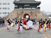 아이들로 가득 찬 홍성 도심, 뛰고 배우는 역사 축제 3만 8천 명 발길