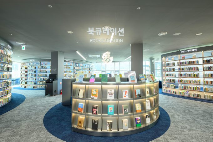 정선군립도서관 개관 2년 만에 이용객 19만 명 돌파