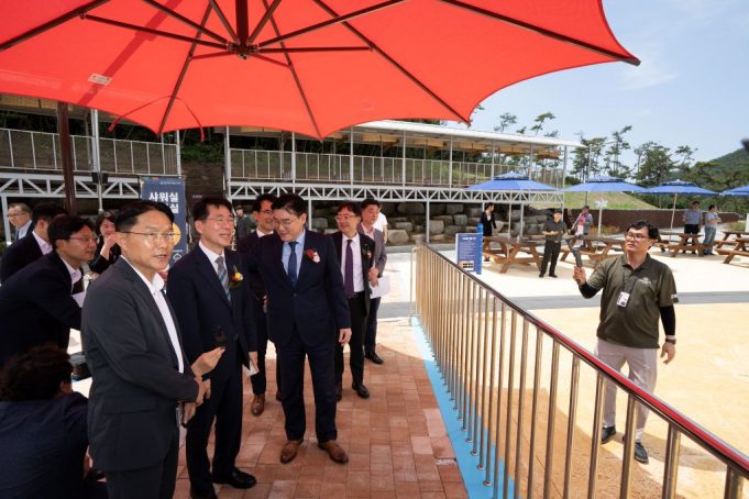 황종우 해수부 장관, 군산 해양레저관광거점 개장식 참석