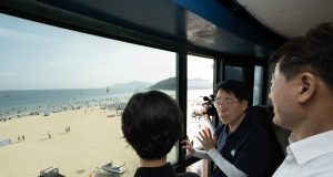 황종우 해수부 장관, 해운대해수욕장 점검…안전관리·바가지요금 집중 살펴