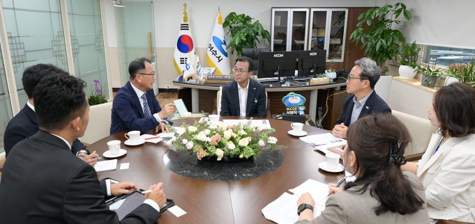 서영학 여수시장, 유엔관광기구와 면담… 지속가능 관광 협력 논의