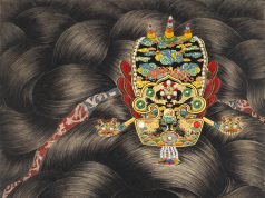 붉은 복주머니 속 봉황·금실의 조화… 캔버스에 수놓은 현대적 ‘복’